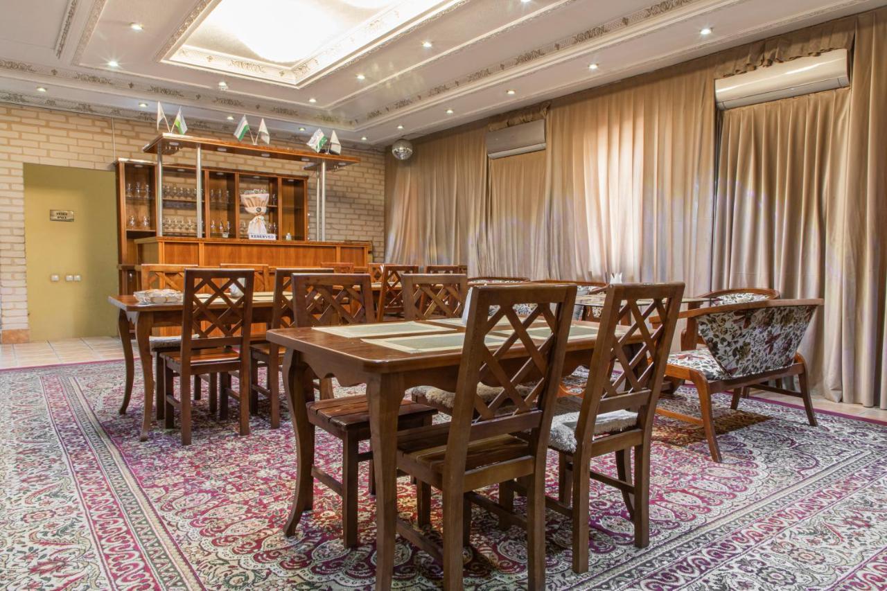 Nur M Hotel Tashkent Luaran gambar